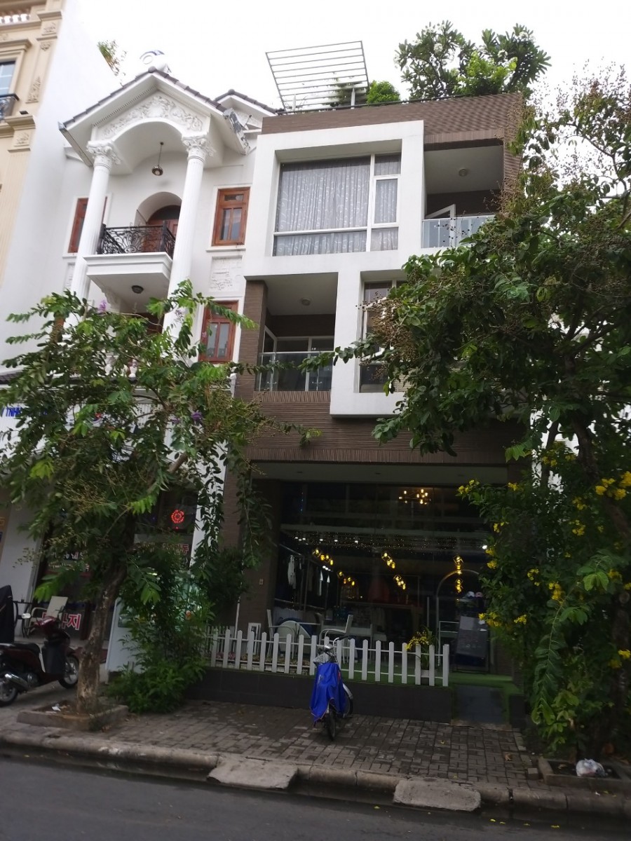 Cần bán nhà phố Hưng Phước 4 đường số 6, Phú Mỹ Hưng, Quận 7. giá 35 tỷ.