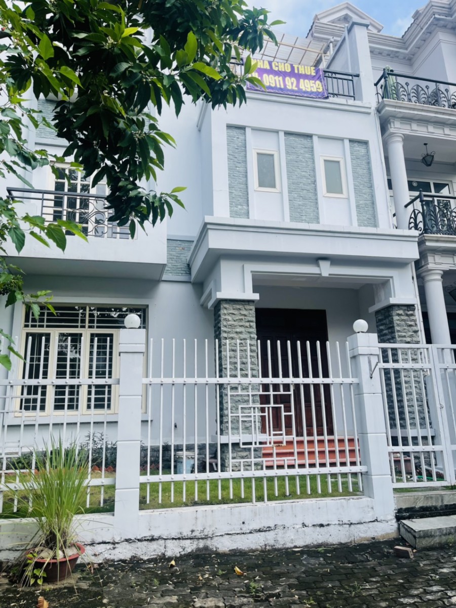 Villa for lease @ Nam Do, Phu My Hung, Dist. 07, (300m2 – Ground & 02 Floors + Basement), 48 million VND/month