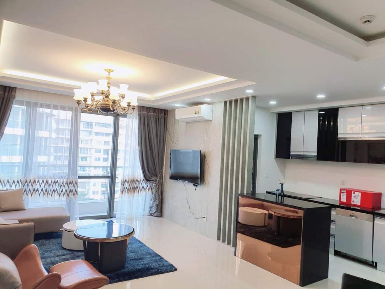 Cho thuê căn hộ cao cấp Riverpark Premier, 130m2, nội thất cao cấp, lầu cao