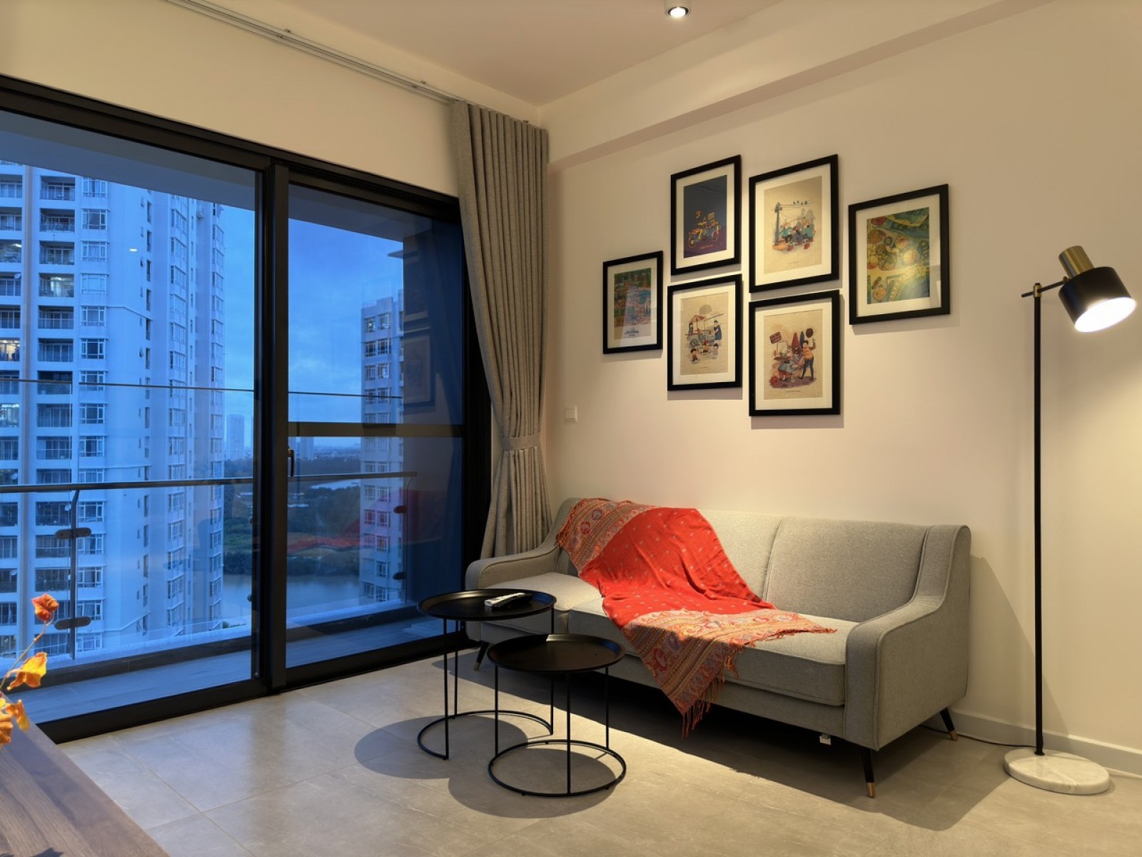 Cần cho thuê căn hộ The Antonia mới 100%, 2PN, 81m2 tại PMH, Q7, giá 23 tr/tháng