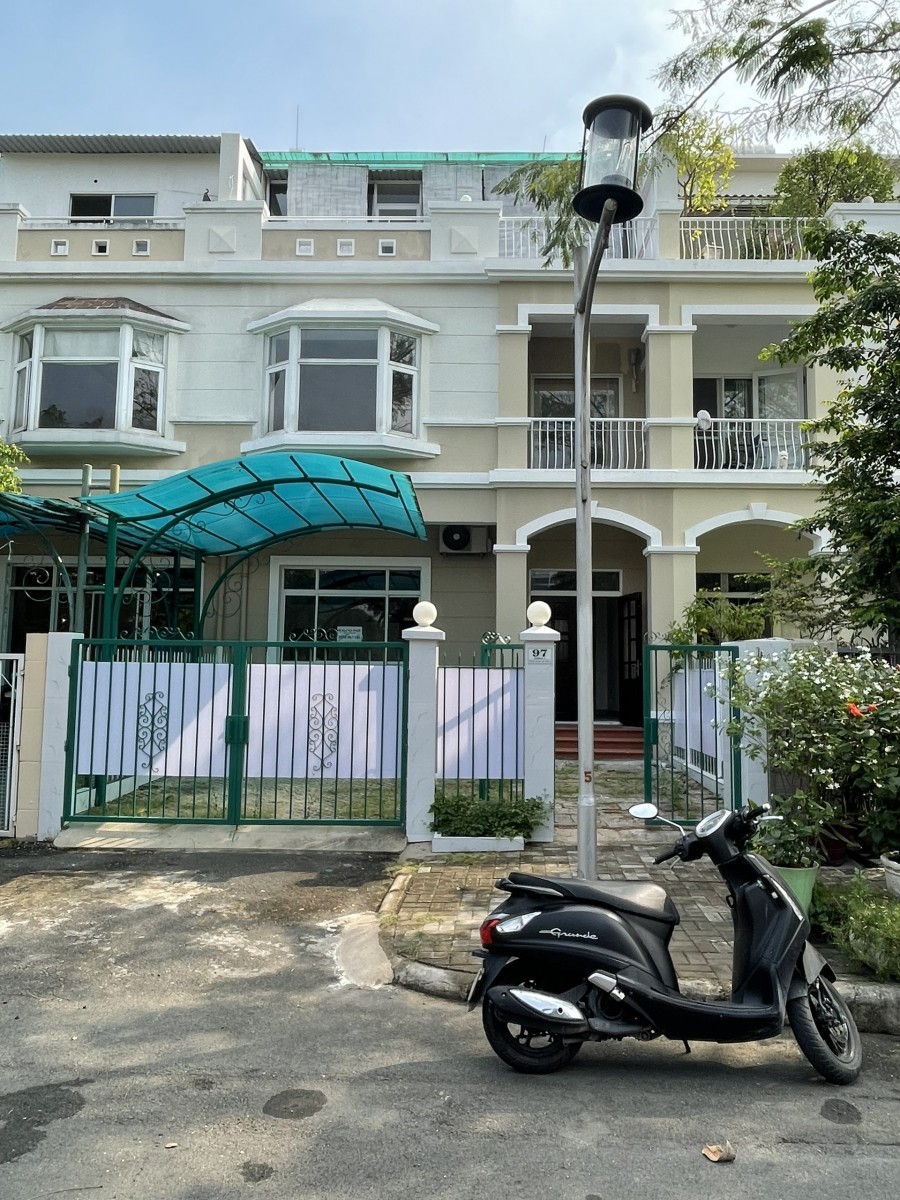 Cho thuê Nhà Biệt thự Mỹ Thái Phú Mỹ Hưng, 7x18m, trệt 2 lầu, giá 1400$/tháng.
